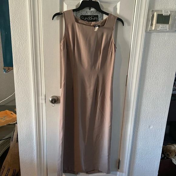 Helen Blake 2 piece dress suit - Picture 5 of 6